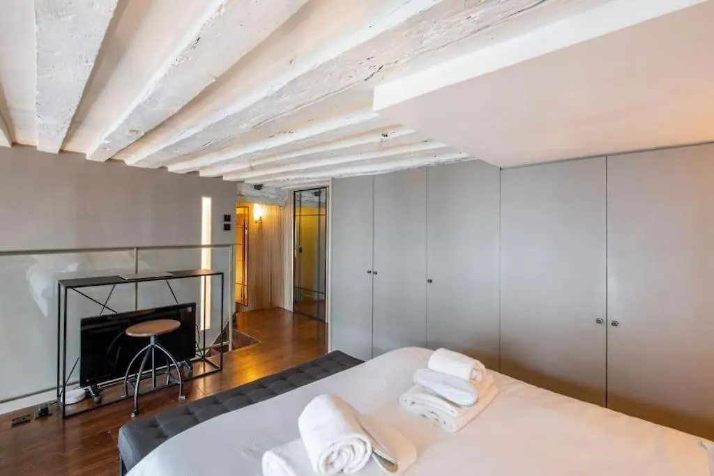 Paris 1Er - Magnifique Duplex Apartment