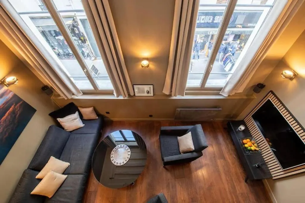 Paris 1Er - Magnifique Duplex contacts